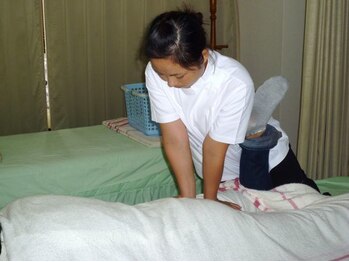 手もみ やすらぎ稲毛海岸駅前店/太ももから足のマッサージ