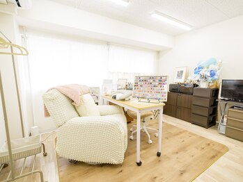 リアン 船橋(Lien)の写真/完全個室で初めましての方も安心◎親しみやすい貴方に似合う色を丁寧にご提案します♪