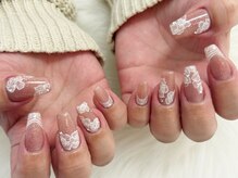 ユイット(HUIT)/大人っぽフラワーネイル