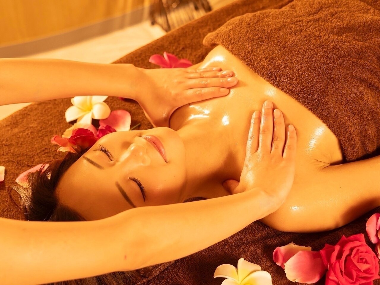 【当店人気No.1】贅沢全身アロマ＋デコルテ＋ヘッドスパ 120分\14000→\12500