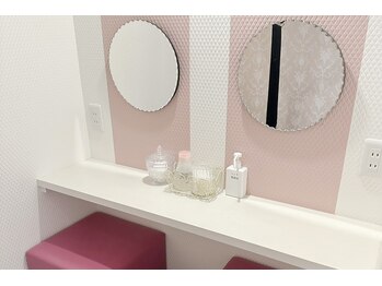 チャーム 守山店/メイクスペース