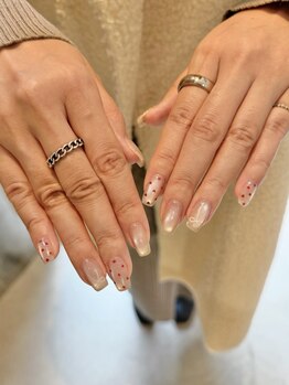 reto nail 大阪梅田《ニュアンス/マグネット/フィルイン/定額/フット》【レトネイル】の写真/トレンドかつ上品さが際立つ、美フォルムにこだわった上質ニュアンスネイルは"reto nail"におまかせ◇大阪