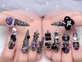 黒紫ゴシック盛りネイル