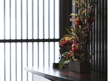 ラジェ 浜松佐鳴台店(LAGE)/ 季節のお花でお迎えいたします