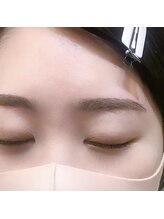 ダフネ(DAFNE)/ボサ眉活かしの綺麗眉！