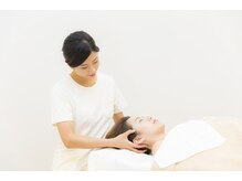 イーズ/リバイタ 梅田本店/ドライヘッドスパで頭コリを軽く