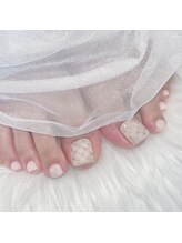 フットネイルも人気♪