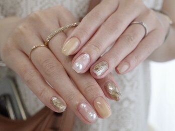 シーズネイル 渋谷店(She's nail)の写真/定額¥4500~★トレンドdesignはお任せ!ア-トサンプル多数【写真:初回オフ込¥6980】渋谷駅3分★