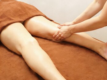 ボディ アンド フェイシャル アンジェラ(Angela)/高濃度酸素オイルトリートメント