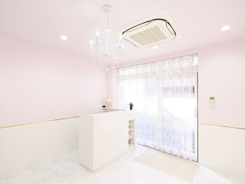 リリー(Re:Re-)の写真/丁寧なカウンセリングと施術が魅力！愛され女性必見の可愛い内観で夢のひと時