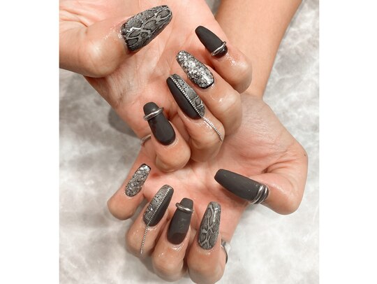 2025年冬】パイソンのネイルデザイン集｜人気順｜ホットペッパー  