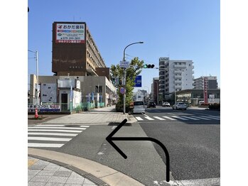 グリットグリン(GRIT GRIN)/【駐車場】１．小姓町信号を左へ