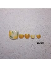 ネム(nem.)/フット定額ネイル　7,150円