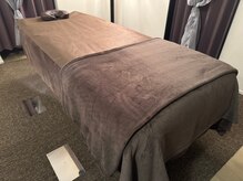 ポルトボヌール(PORTE BONHEUR)/ベッドサイドの電気を通す用の板