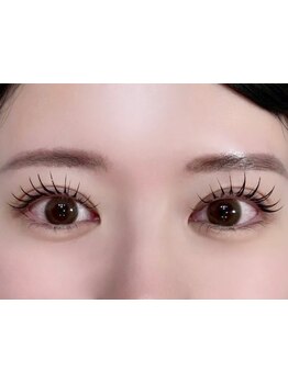 特別な日に合う華やかな目元にしたい