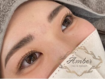 アンバー(Amber)の写真/【骨格×パーツ配置から黄金比を計算★】1人1人に合わせた美眉へ♪自眉を活かし、ナチュラルな仕上がりに◎