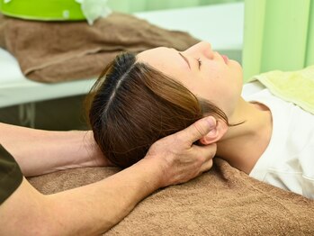 123整骨院の写真/《頭を触ると痛みの原因がわかる！》その場しのぎではなく、根本改善を目指します！再発予防にもおすすめ！