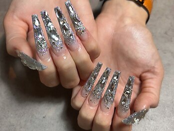 ロレクラン(Role'crin)の写真/【エリア希少スカルプメニューならRole'crin】自爪の健康も気遣いながらずっと見つめたくなる可愛い指先に