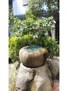 リカ/4月の中庭