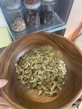 スワロ(suwaro)/よもぎ蒸しで温まる