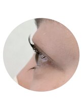 ヒュッゲ アイラッシュ(Hygge eyelash)/まぶたに当たらないまつげパーマ