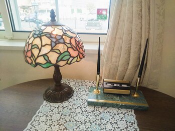 テンジンはり灸院(tenjinはり灸院)/ランプとペン立て卓上カレンダー