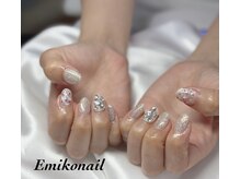 エミコネイル(Emiko nail)の雰囲気（定期的にトレンド定額デザインを制作してます）