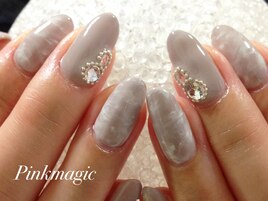 グレージュのマーブルネイル