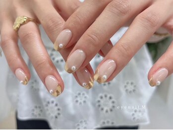 アイネイルエム 本町店(eyenail M)の写真/落ち着いた雰囲気"シンプルかつ大人カワイイ"に仕上げます◇持ち込み,デザイン相談◎見る度心躍る指先に…*