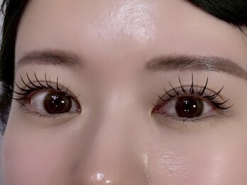 ロミー 新宿(romy.)の写真/お顔の印象は目元で決まる！一重や二重瞼の方にも◎一人一人の目元に似合う最適なデザインをご提案します♪