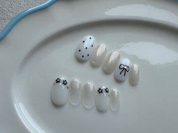 ジェムネイル(gem nail)の写真/お仕事柄ハンドネイルが出来ない方にフット定額コースも◎ジェルネイルデビューの方も丁寧にサポート♪