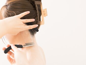 エリー(Ellie)の写真/背中・うなじまでプロ品質！ボディシェービングで自信の持てる素肌へ