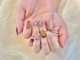 冬の定番ヒョウ柄ネイル