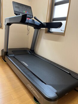 ワイズ(Y’s)/ランニングマシーン