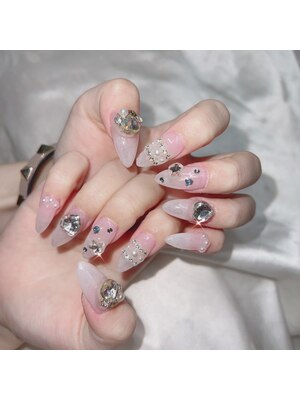 Lunar’Z Nail Beauty salon