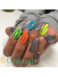 個性派ネイル