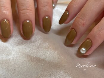 ルブリー(roovely)/ワンカラーネイル