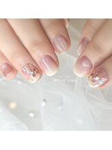 リッシュ トロワ(RICHE trois)/いちごミルクグラデと桜ネイル