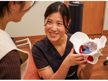 女性とこどもの保健室の写真/出産のダメージや日々の動作で崩れた姿勢を整えて痛みを軽減◎動きやすい体へと導きます!!
