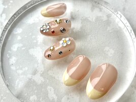 春色フレンチネイル