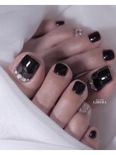 リベラ(LIBERA)/黒フットネイル