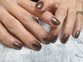 ラメ感たっぷりモカワンカラー