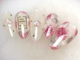 ふんわりバラ　8900 円