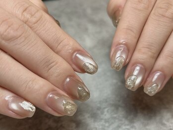 レガーロ(Regalo)の写真/上品なオフィス系ネイルデザインで、おとな女子の魅力を引き出す癒やしの空間☆