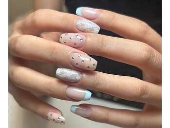 ayno.nail 【パラジェル/フィルイン】の写真/仕事帰りもOK◇大人女性に人気のシンプルネイル！透明感◎ちゅるん感・絶妙な無料色混ぜカラーをご提案♪
