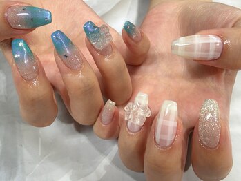 ネオリーブアオバアイ 高田馬場店(Neolive aoba eye)の写真/パラジェル使用◎アートし放題で個性を表現♪持ち込みデザイン可でトレンドのデザインに挑戦できます♪