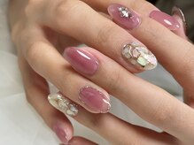 サロンドフォーエイチ(salon de 4H)/シェルで華やかな指先に♪