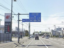 ヨサパーク ニキ 北広島店(YOSA PARK niki)/三井アウトレットを右手に直進