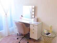 ミラビューティー(Mira Beauty)の雰囲気（座るだけでも気分の上がるドレッサーです♪）