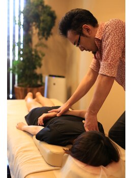 ボディプラストウキョウ 表参道店(BODY PLUS TOKYO)/猫背矯正1